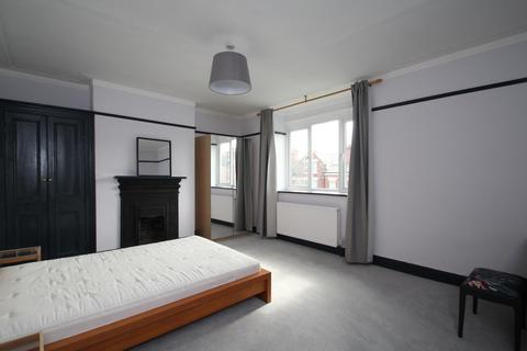 3 bedroom house to rent, Methley Drive, Leeds, West Yorkshire, UK, LS7