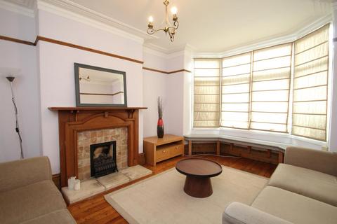 3 bedroom house to rent, Methley Drive, Leeds, West Yorkshire, LS7