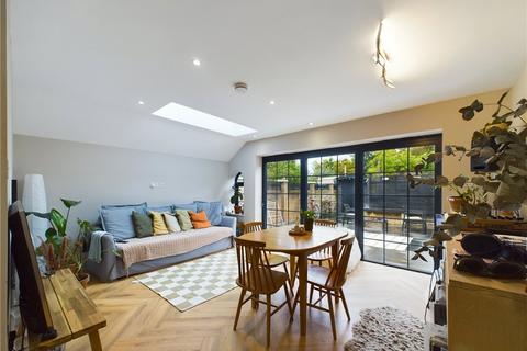4 bedroom apartment for sale, Brooke Road, London