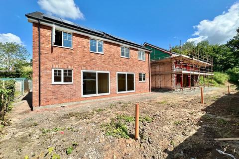 3 bedroom semi-detached house for sale, Gorsty Lane , Hereford, HR1