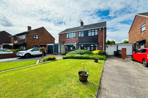 3 bedroom semi-detached house for sale, Wrighton Close, Willenhall