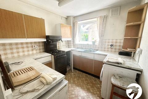 1 bedroom flat for sale, Eltham Road, London, SE12