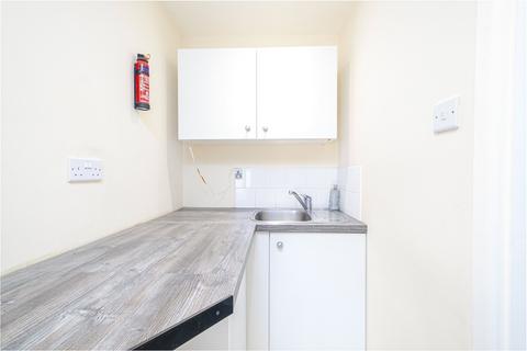 Studio to rent, 110 Mattison Road, Haringay, London, N4