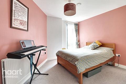 44, Scholars Court Harrison Drive, Cambridge, CB2 8EF