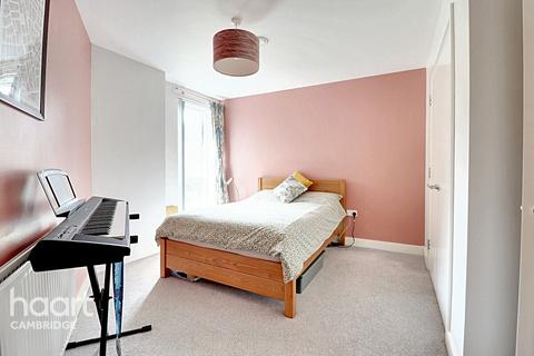 44, Scholars Court Harrison Drive, Cambridge, CB2 8EF