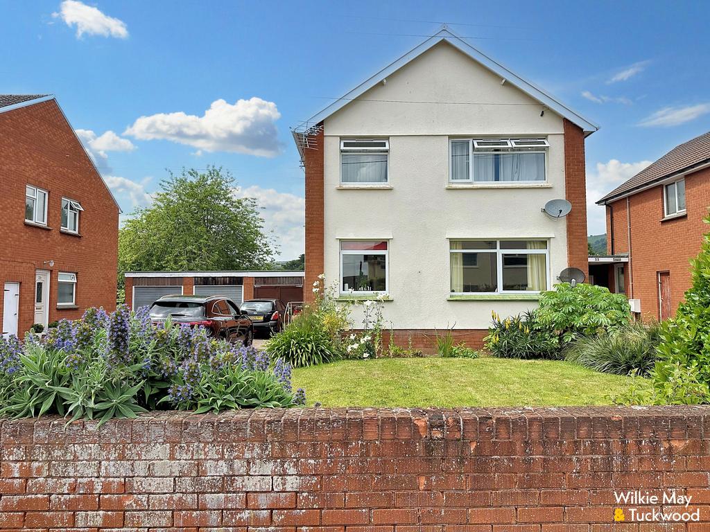 Hillview Road, Minehead TA24 1 bed ground floor flat for sale £160,000