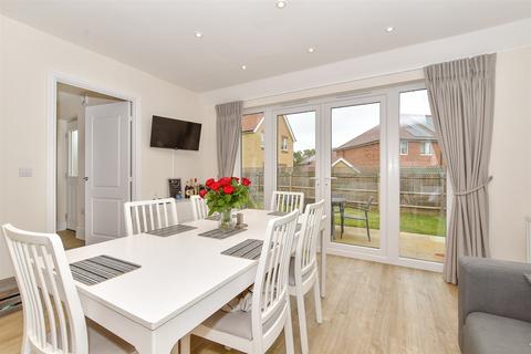 4 bedroom detached house for sale, Great Threads, Staplehurst, Kent