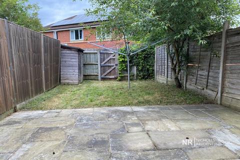 2 Hubbard Drive, Chessington, KT9 2GN
