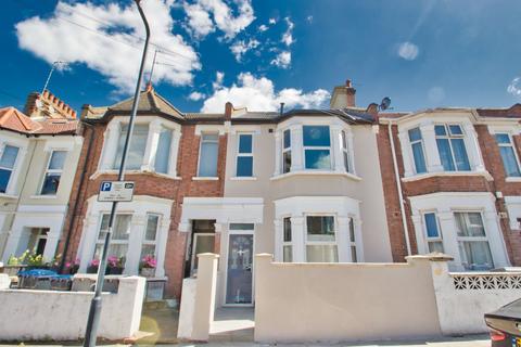 House share to rent, Beaconsfield Road, Willesden