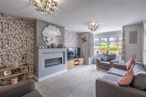 3 bedroom house for sale, Highgrove Close, Off Broadway Estate, Willenhall, West Midlands, WV12