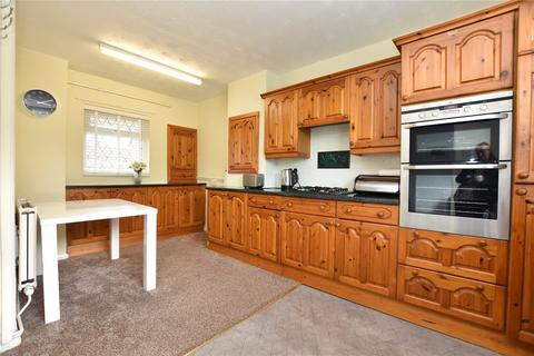 3 bedroom townhouse for sale, Ballater Close, Heywood, Greater Manchester, OL10