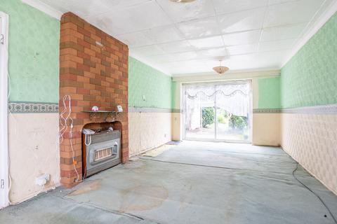 91 Honeypot Lane, Fryerns, Basildon, SS14 2LH