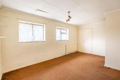 91 Honeypot Lane, Fryerns, Basildon, SS14 2LH