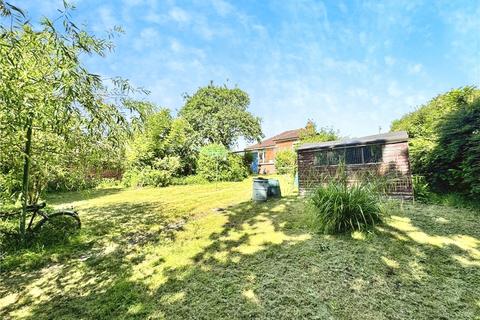 2 bedroom bungalow for sale, Pitmore Road, Eastleigh, Hampshire