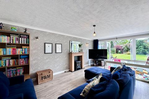 4 bedroom detached house for sale, Biddulph Way, Ledbury, HR8