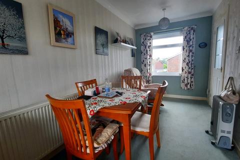 2 bedroom semi-detached bungalow for sale, Greenlawns, Barry, The Vale Of Glamorgan. CF62 9DX