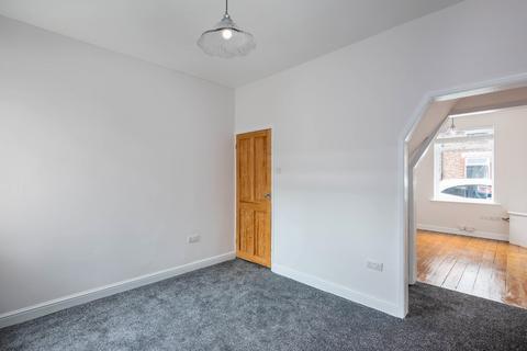 3 bedroom terraced house to rent, Baker Street, York, YO30