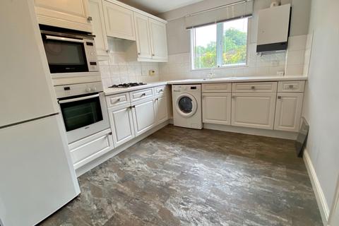 2 bedroom flat to rent, Schools Hill, Cheadle, SK8 1PA