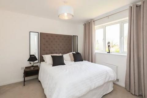 4 bedroom detached house to rent, Heathrush Drive, Sheffield S25