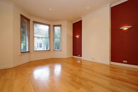 2 bedroom apartment to rent, Oxford Road Putney SW15