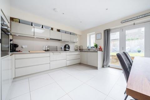 3 bedroom end of terrace house for sale, Middle Barton,  Oxfordshire,  OX7