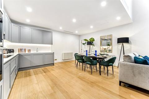 2 bedroom apartment to rent, Woods Mews, Mayfair, London, W1K