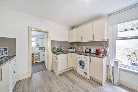 2 bedroom flat to rent, Valmar Road, Camberwell, SE5