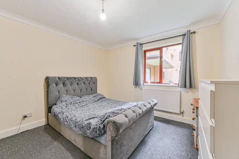 46 Campion Close, Croydon, CR0 5SN