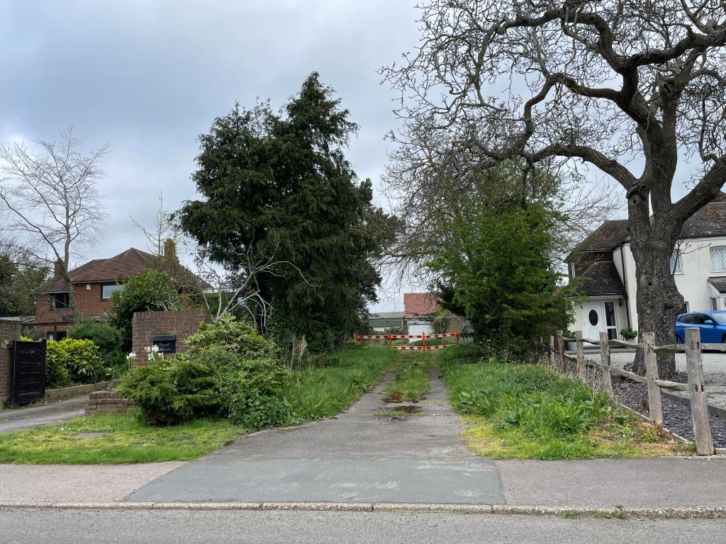 Access to site from road side