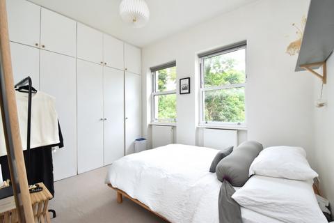 2 bedroom apartment to rent, Brockley Park London SE23