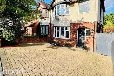 3 bedroom semi-detached house for sale, Somerset Avenue, Luton