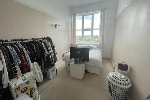 2 bedroom flat for sale, Flat 93, Stanford House, Princess Margaret Road, East Tilbury, Tilbury, Essex