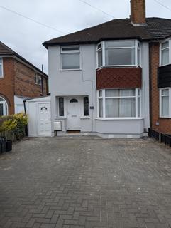 3 bedroom semi-detached house to rent, Pearl Grove, Birmingham B27