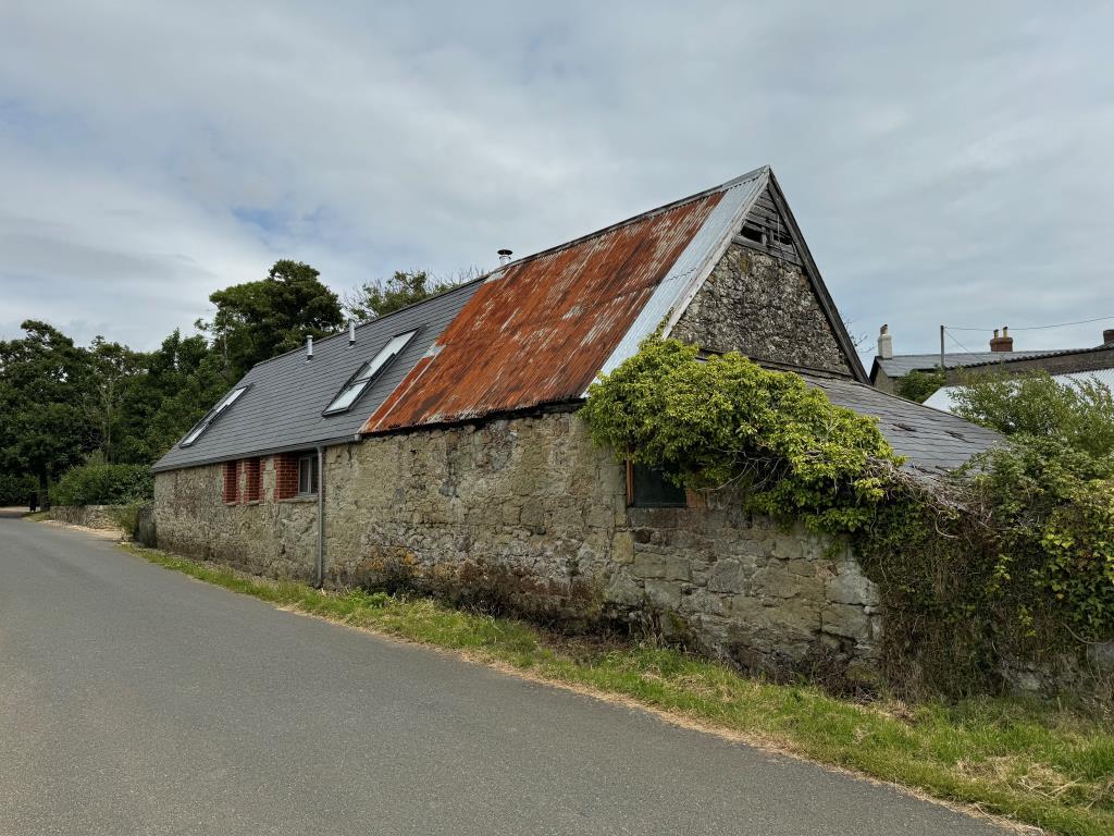 The roadside barn and it&#39;s previously converted ne