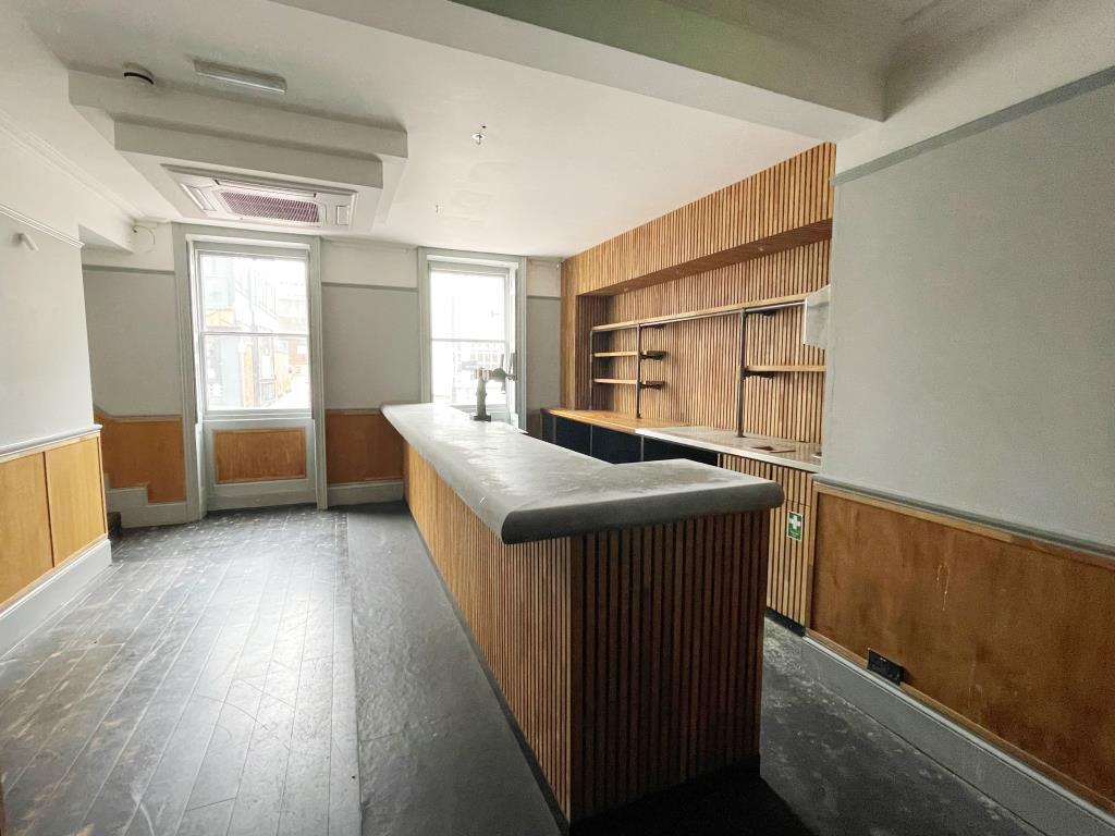 Bar area to front