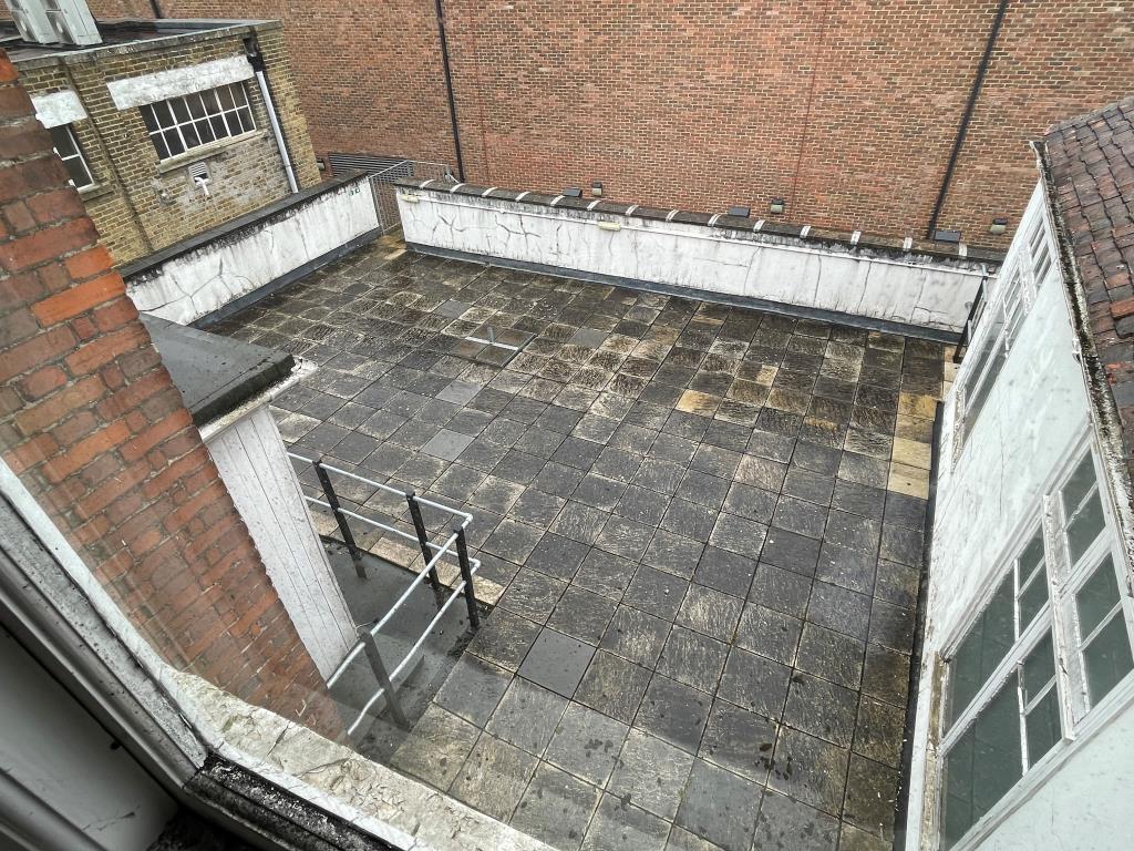 Roof terrace to rear
