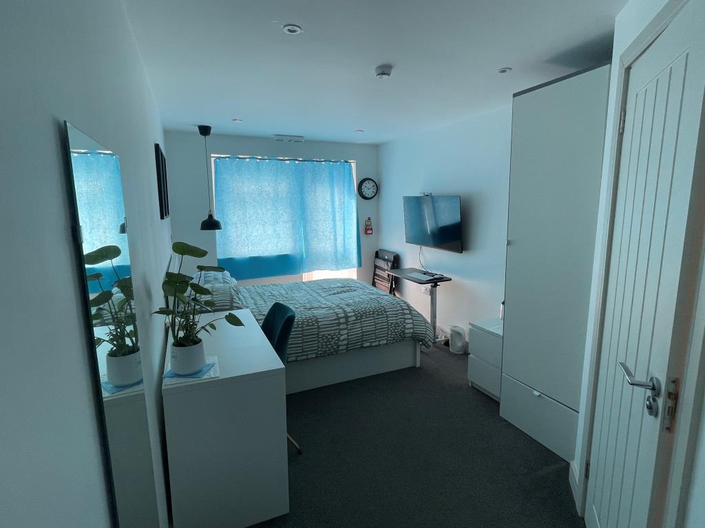 Room three bedroom