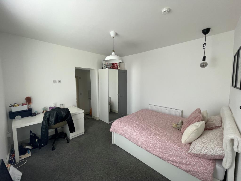 Room five bedroom