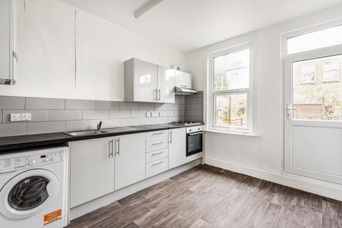 1 bedroom flat to rent, Bloxhall Road London E10