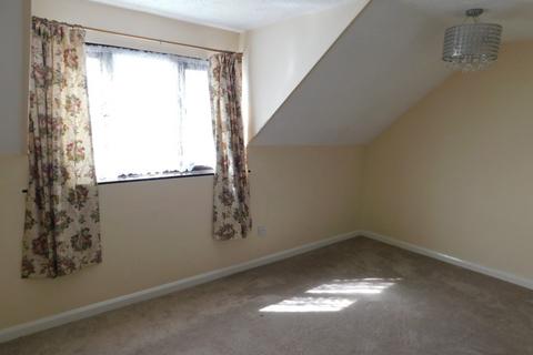 2 bedroom flat to rent, St. Pauls Close, Wisbech
