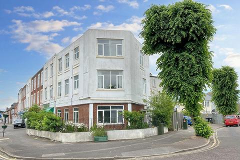 2 bedroom apartment to rent, Tuckton Road, Bournemouth