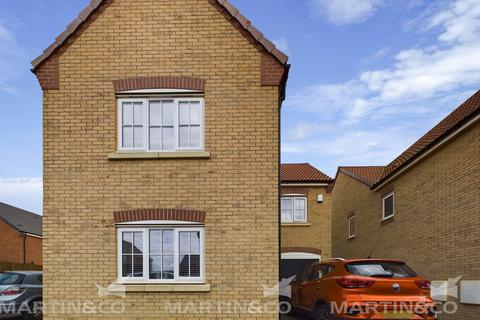 3 bedroom detached house for sale, Hartshorn Road, Armthorpe