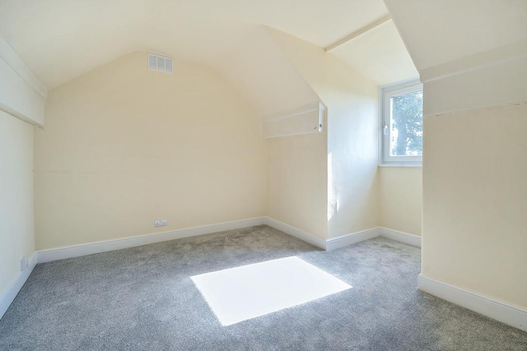 Office / Bedroom 7