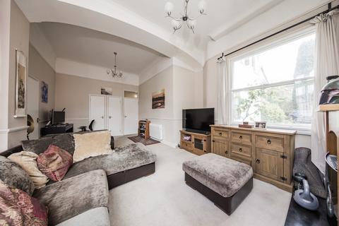 2 bedroom flat for sale, School Hill, Lamberhurst