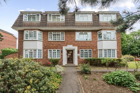 Thicket Road, Sutton