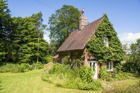 2 bedroom detached house to rent, Redbrook Maelor, Whitchurch, Shropshire