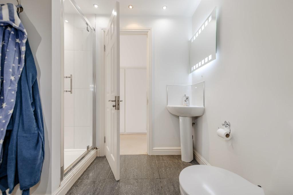 Bed 1 Ensuite
