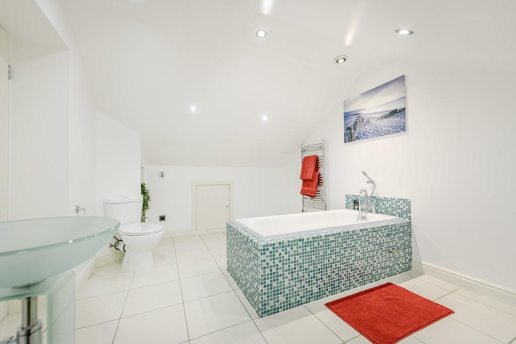 Bed 2 Ensuite