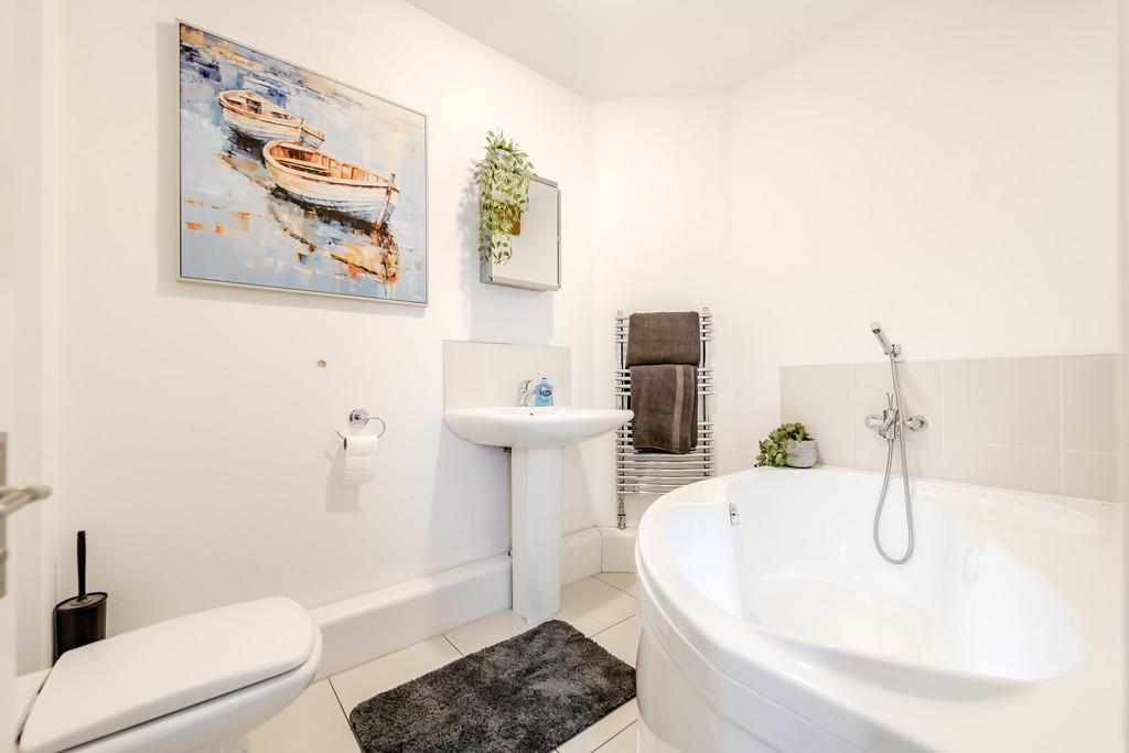 Bed 3 Ensuite