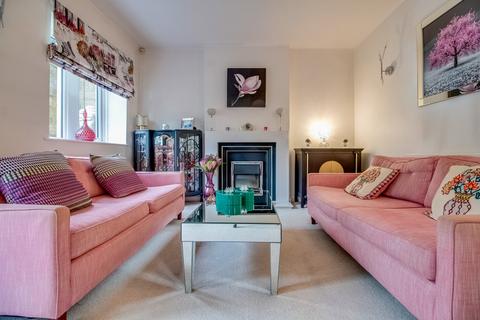 3 bedroom terraced house for sale, Fearnley Court, Holmfirth